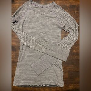 Lululemon Swiftly Long Sleeve Sz 4